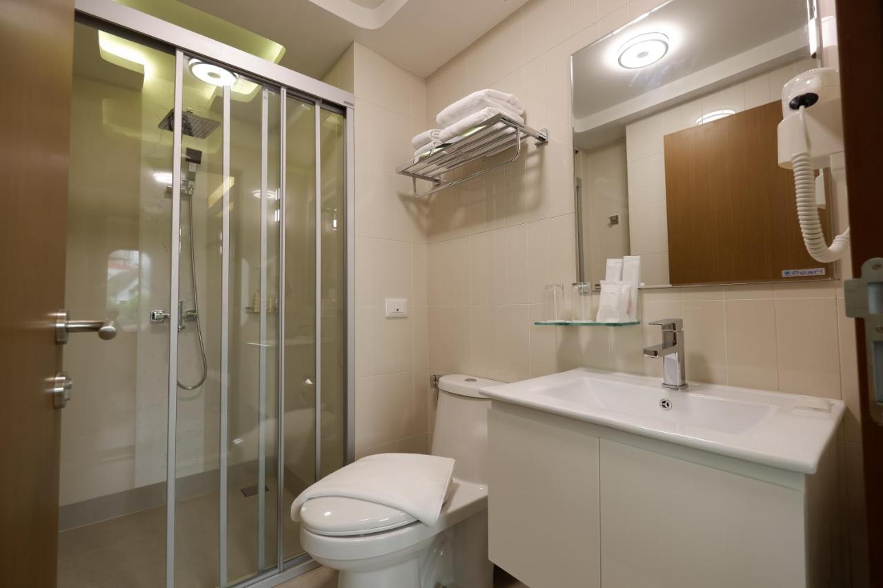 Justice Hotel Банкок Екстериор снимка